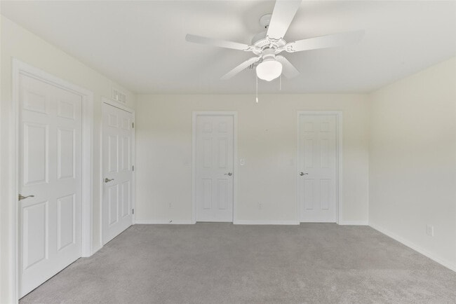 Building Photo - 8007 Royal Ct