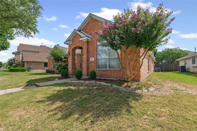 Building Photo - 807 Cheyenne Dr