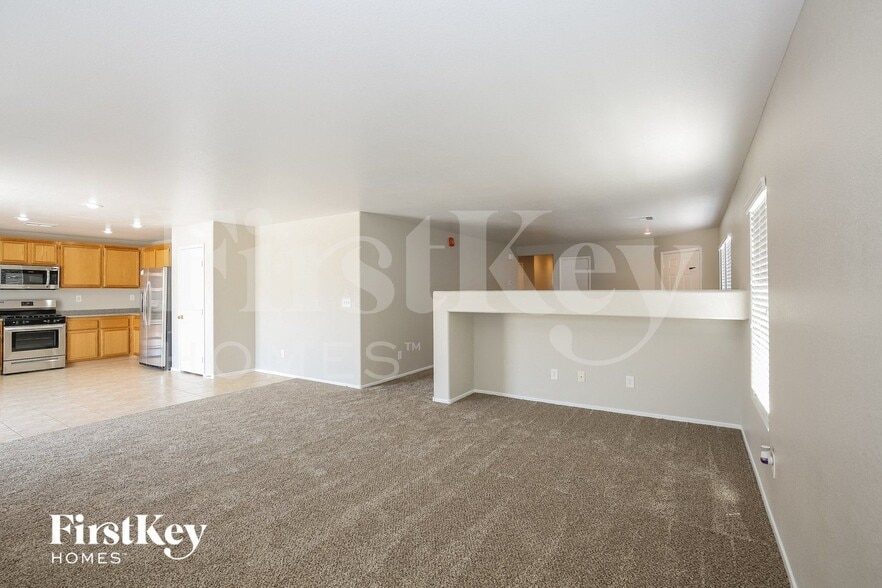 Building Photo - 3324 E Palatine Hills Ave