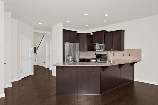 Building Photo - $1000 Off to lease by November 4th! 4 Bedr...