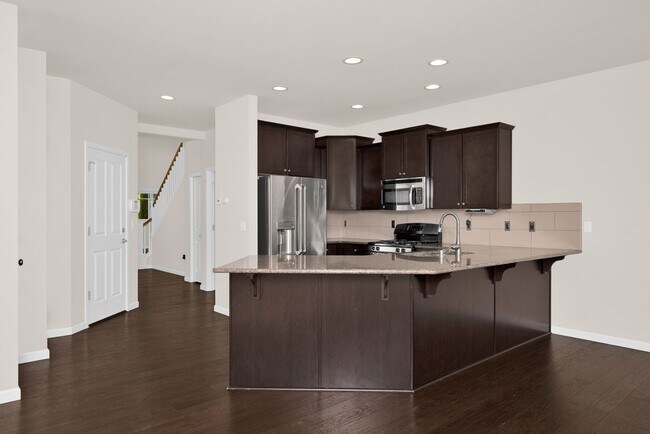 Building Photo - Gorgeous 4 Bedroom Lynnwood Home