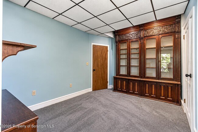 Building Photo - 1638 Sanderson Ave