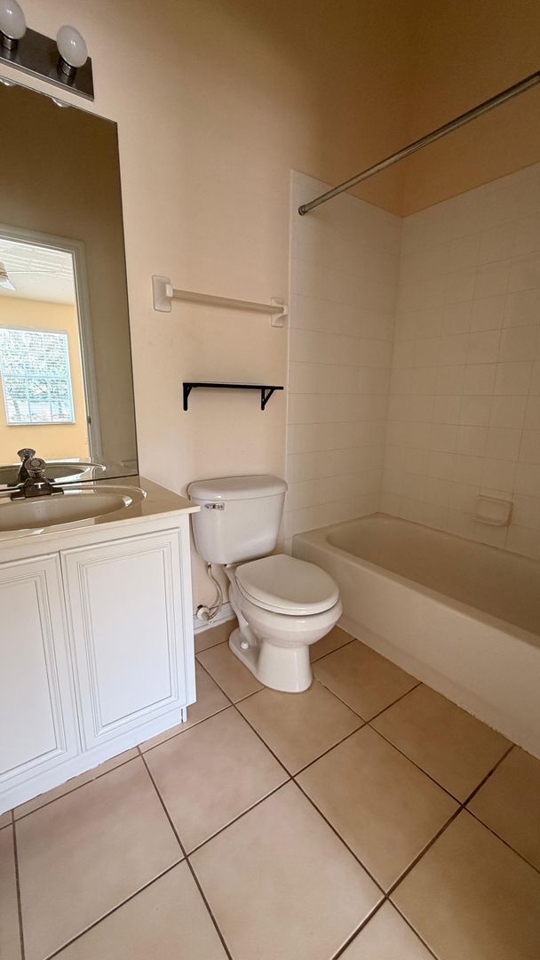 Building Photo - 2912 Woodlands Park Ct