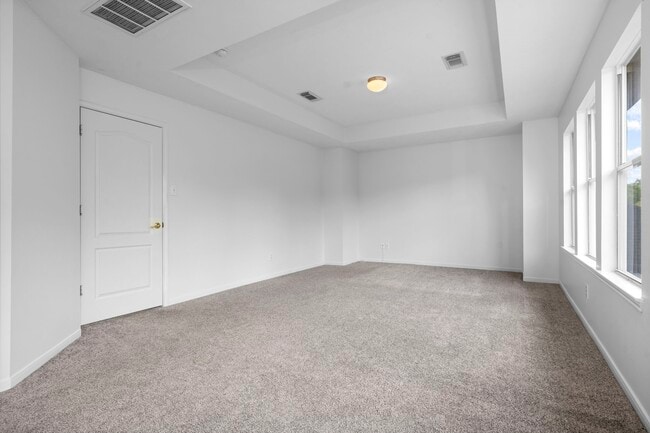 Building Photo - 6914 Grants Hollow Ln