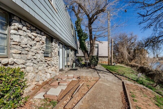 Building Photo - 6048 NW Expressway