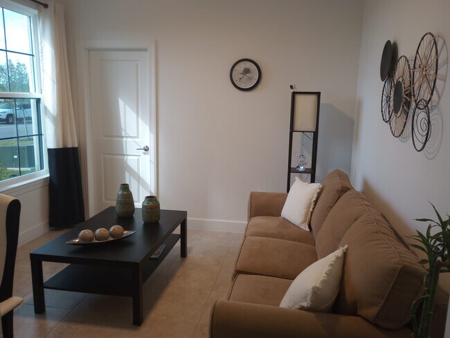 Building Photo - 621 San Augusto Dr
