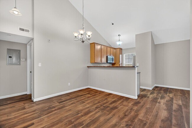 Building Photo - Available for Rent Now! Beautiful 2-Bedroom, 2-Bath Condo in a Prime Location!