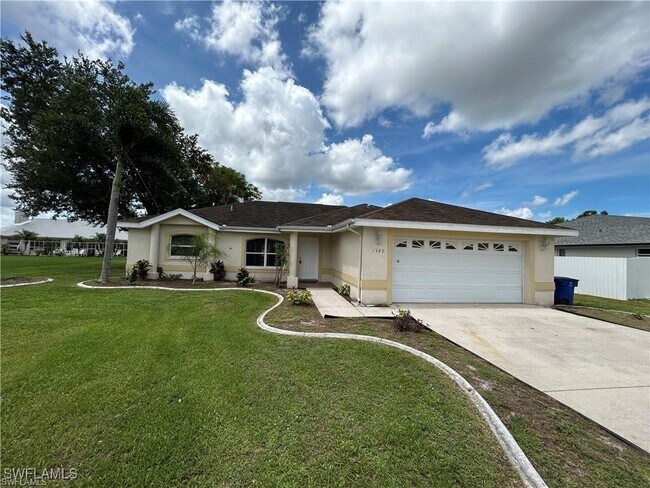 Primary Photo - 1540 Crestwood Cir N
