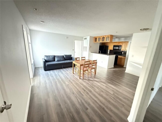 Building Photo - 4105 Tropical Isle Blvd