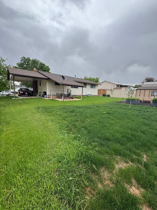Building Photo - Spacious 4-Bedroom Home in Roosevelt, UT!