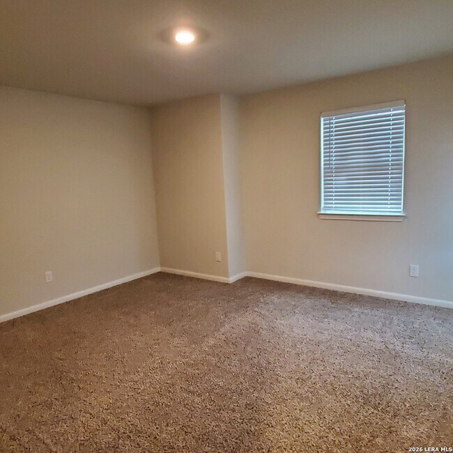 Building Photo - 9206 Foxing Blf