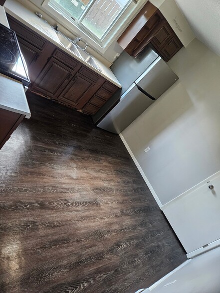 Building Photo - 302 Maple Ln