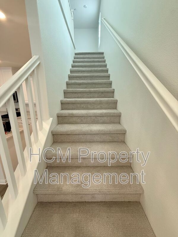 Building Photo - 4254 S Hermosa Paseo