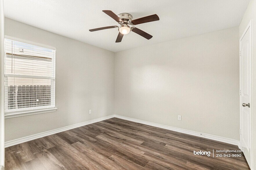 Building Photo - 1502 Mourning Dove