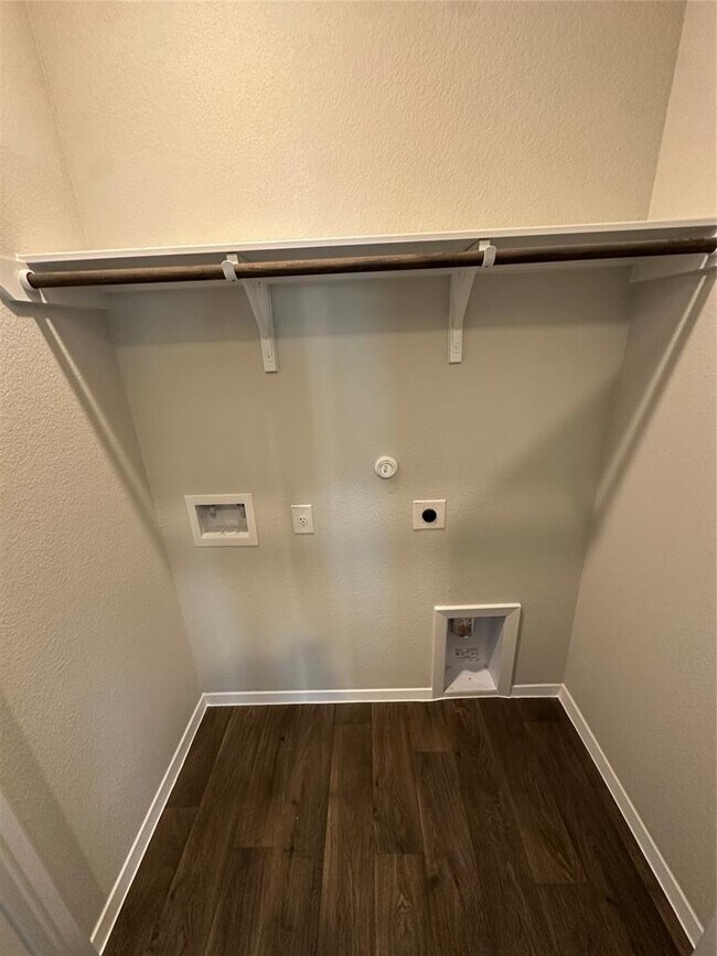 Building Photo - 2703 Towy Rd