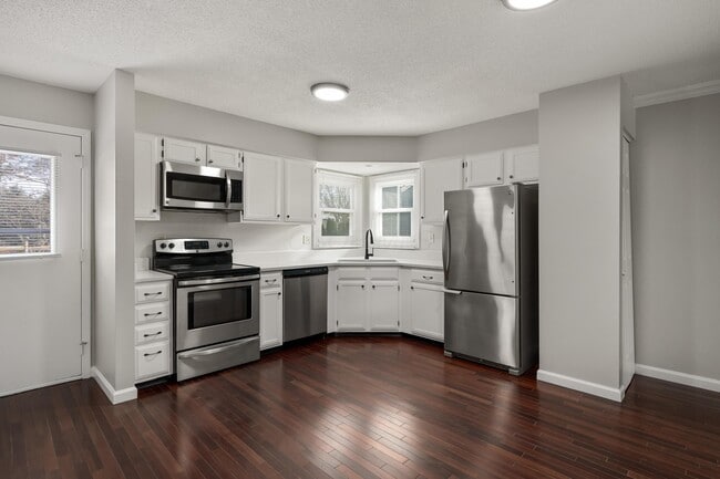 Building Photo - 2236 Sunleaf Ct