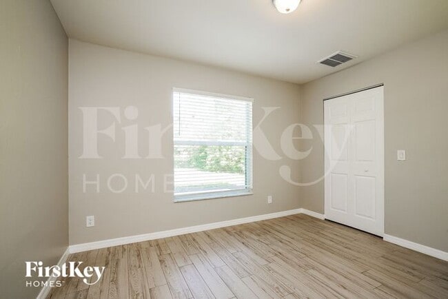 Building Photo - 6109 Higgins Ave