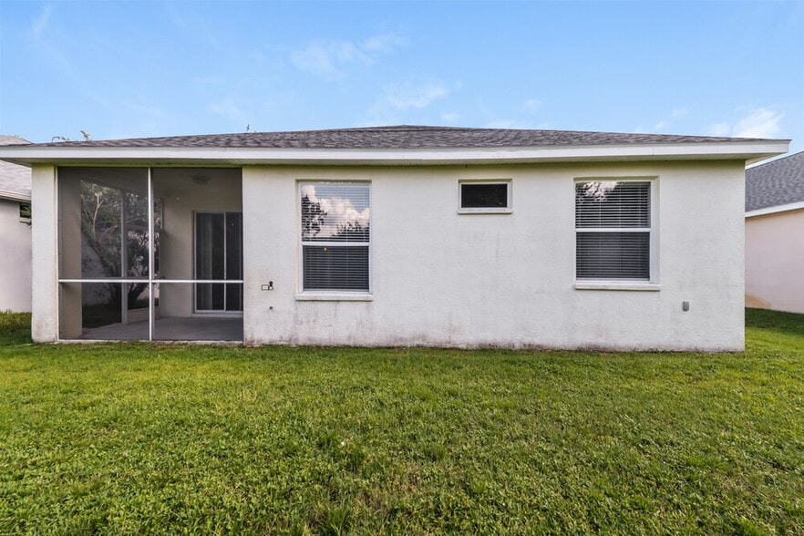 Building Photo - 12627 Rockrose Glen