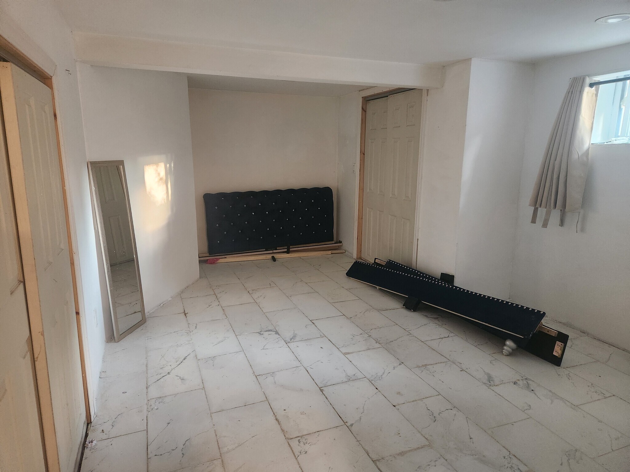 Building Photo - 15 Treno St