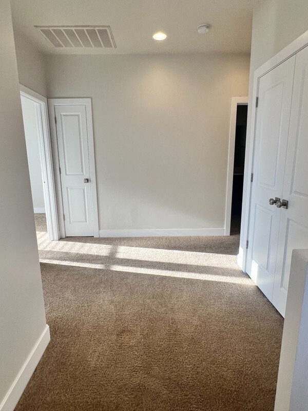 Building Photo - 843 American Beech Ln