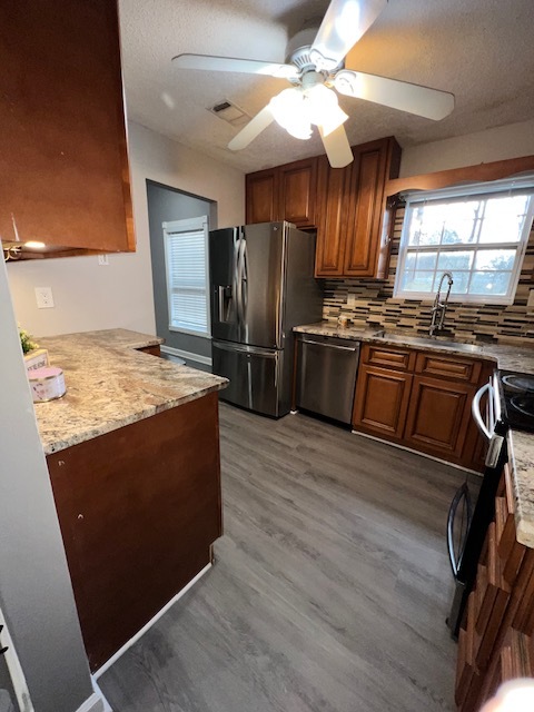 Kitchen - 1061 Travelers Trl NW