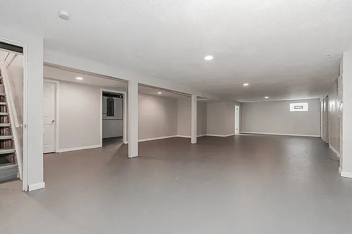 Building Photo - 1126 Lakeview Ave