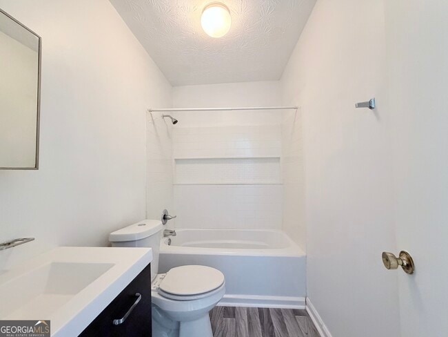 Building Photo - 460 Rustwood Dr