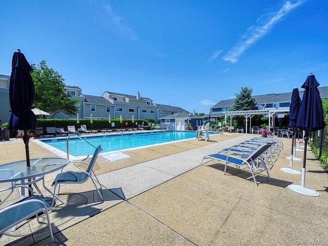 Building Photo - 100 Baker Ct