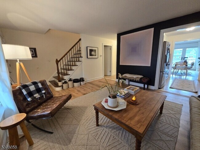 Building Photo - 83 E Main St