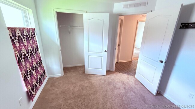 Building Photo - 5361 Imagination Dr