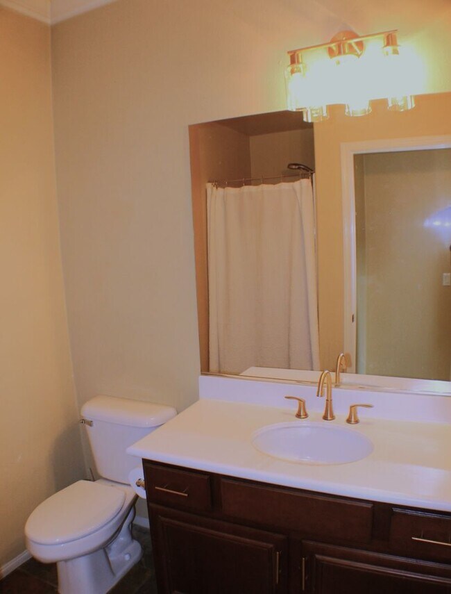 Building Photo - Stunning Temecula Home with Full Solar and...