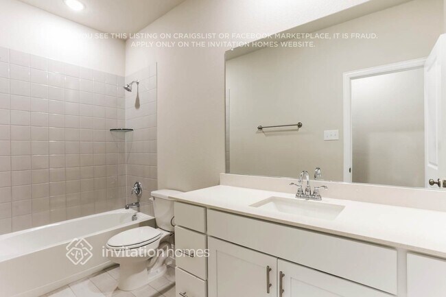 Building Photo - 701 Rain Barrel Pl