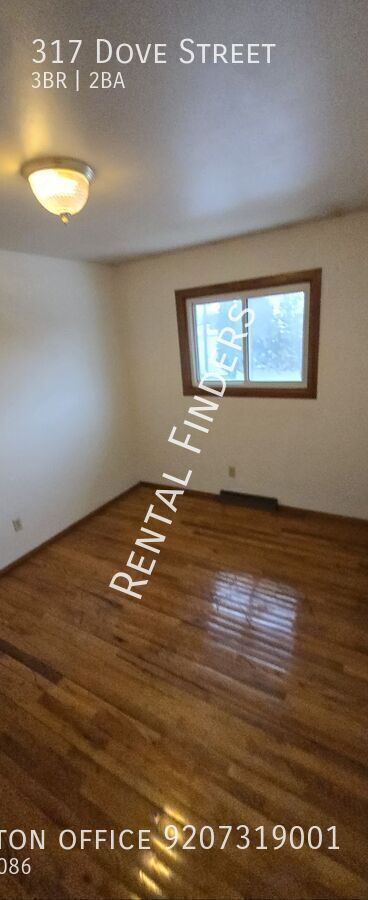 Building Photo - 317 Dove St