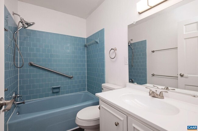 Building Photo - 104 Smithfield Ct