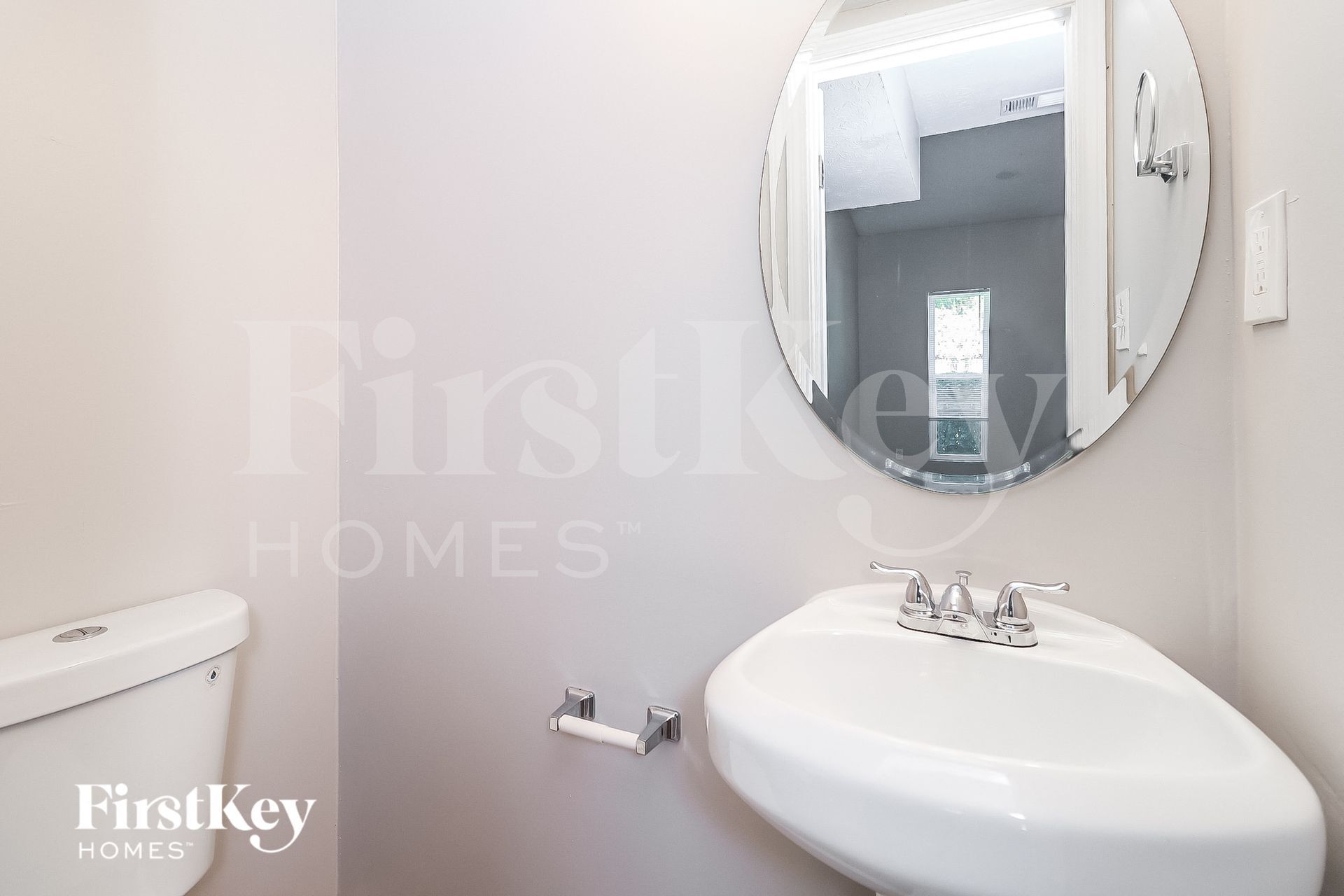 Building Photo - 3824 London Dr