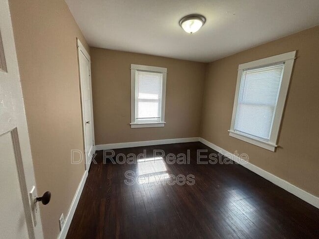 Building Photo - 135 Gramont Ave