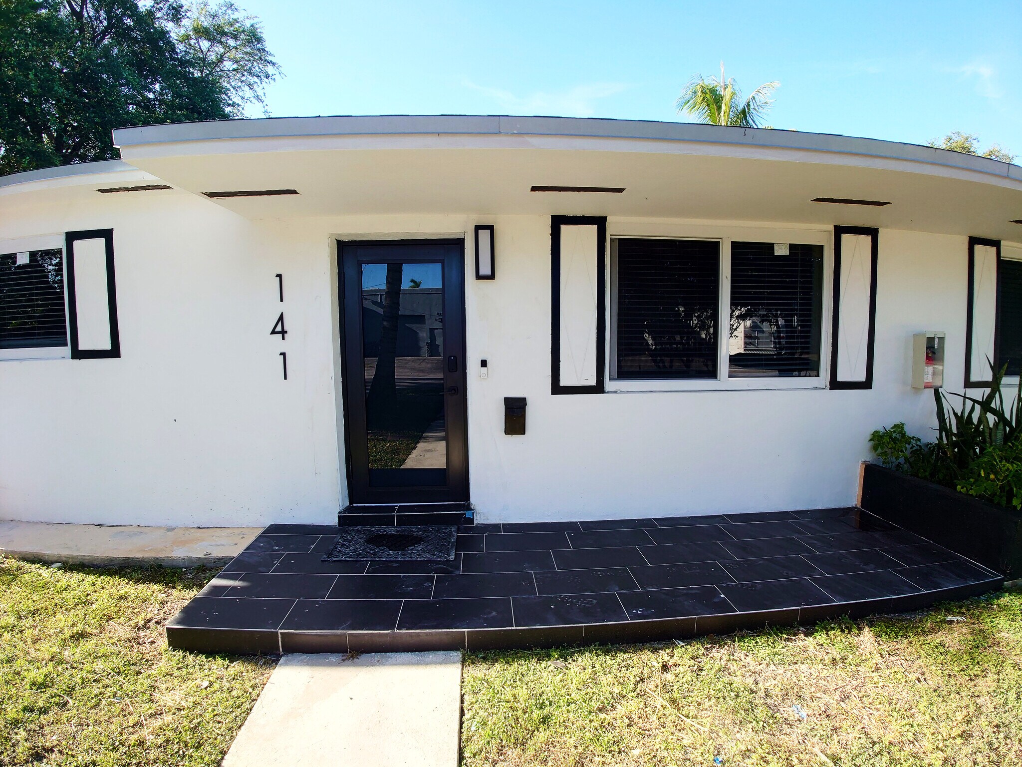 Unit Entrance - 141 NE 183rd Ter