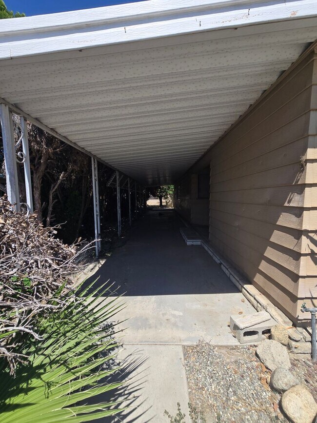 Building Photo - 2 Bedroom, 2 Bathroom, Home in 55+ Community - Available Now!