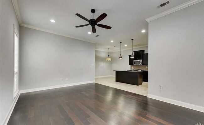Building Photo - 7853 Seville Ct