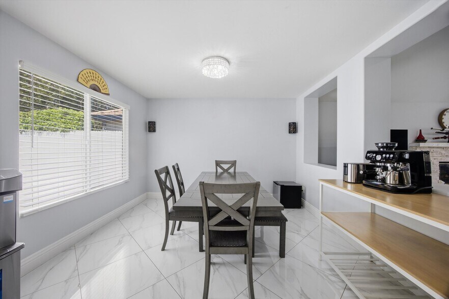 Building Photo - 10721 Loughton Ave