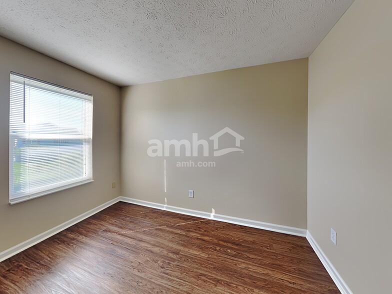 Building Photo - 543 Grabill Dr