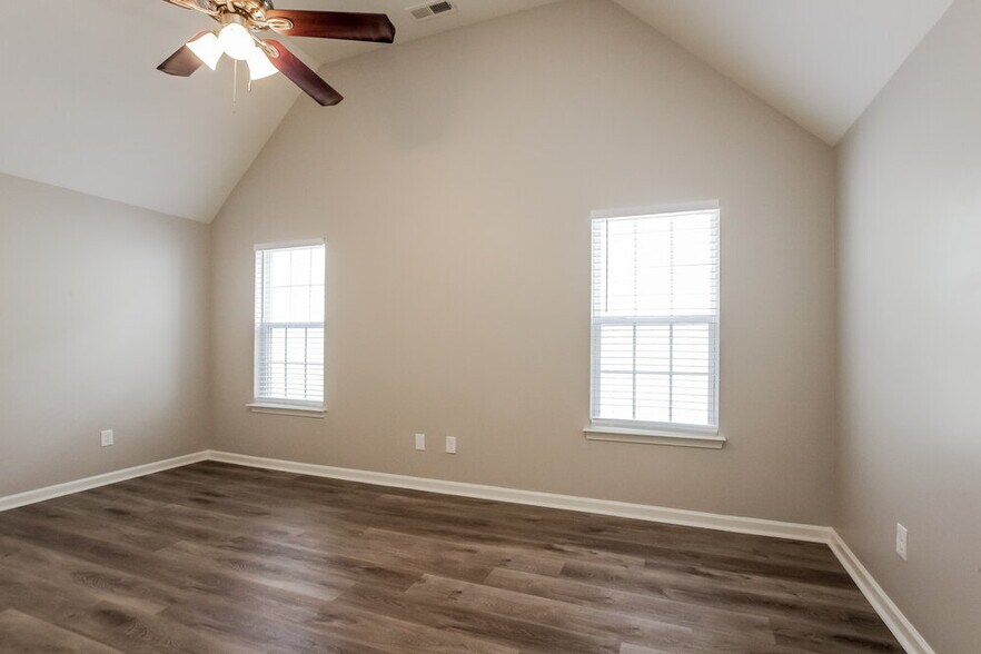 Building Photo - 2449 Reid Oaks Dr