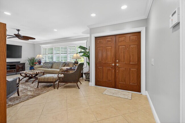 Building Photo - 728 Waterway Dr