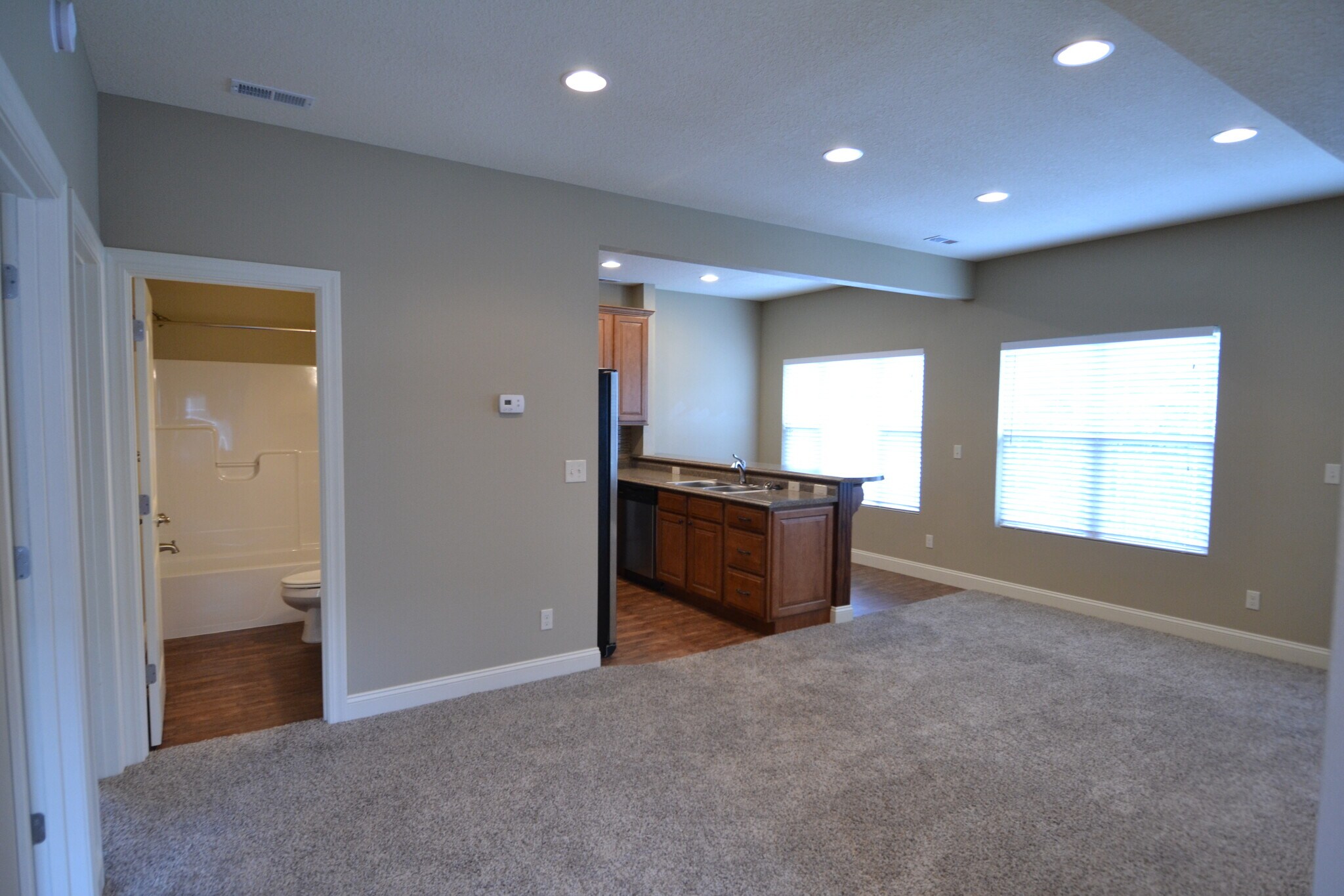 Building Photo - 804 W Normal St