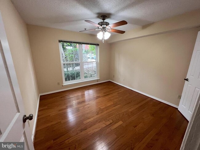 Building Photo - 1504 Lincoln Way