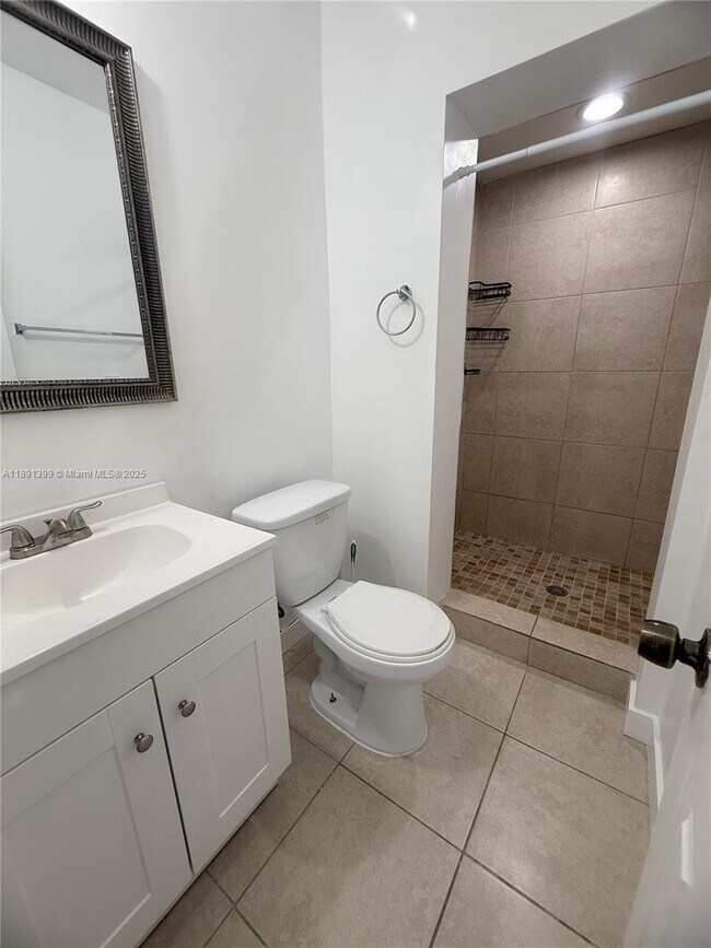 Building Photo - 11821 SW 185th Terrace