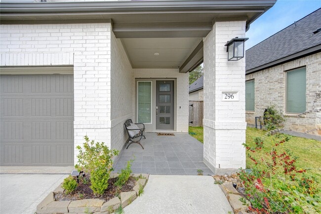 Building Photo - 296 Mallorn Ln