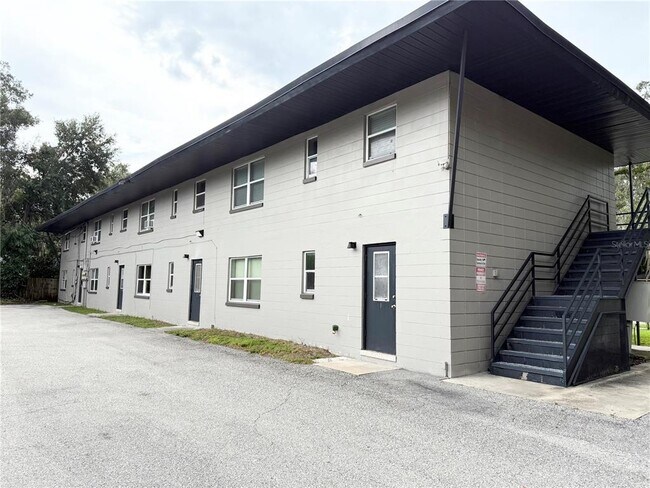 Building Photo - 639 Ramona Ln