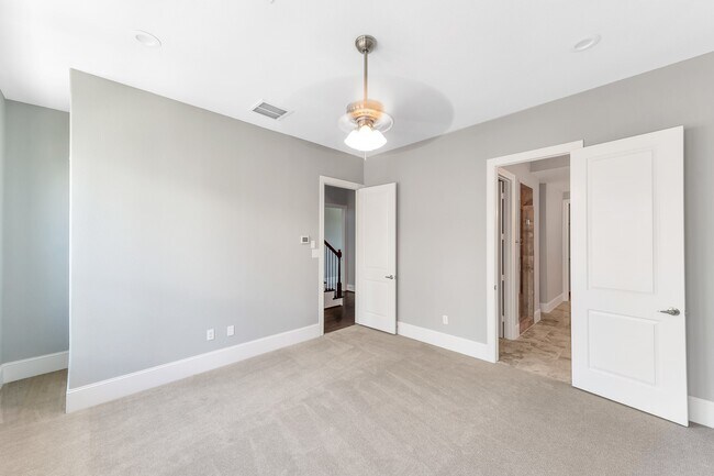 Building Photo - 4609 Nett St