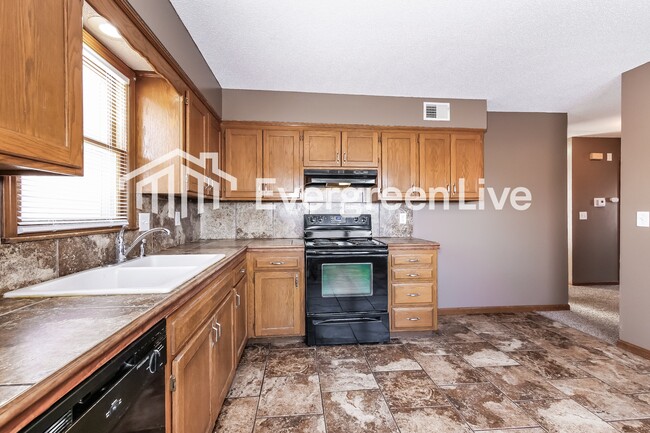 Building Photo - 11622 Palmer Ave